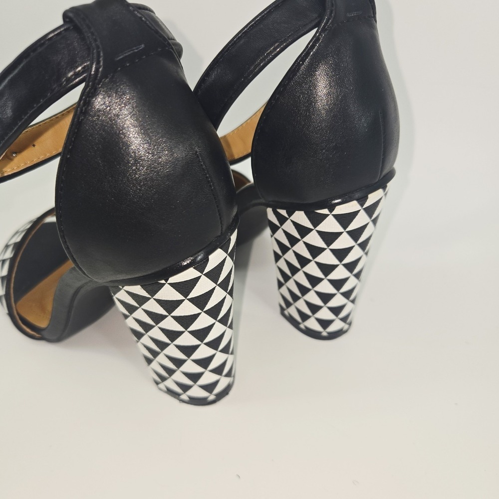 Patrizia By Springs Step Black White Check Sandals Heels Size 6.5 US Block Heel - Picture 3 of 6